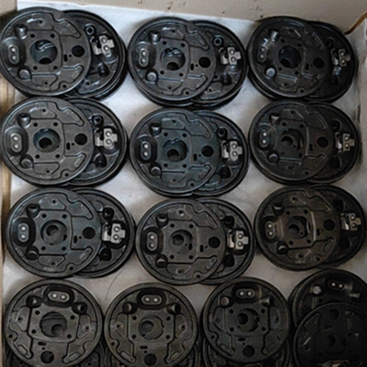 五金沖壓件的彎曲工序應(yīng)該這樣安排。